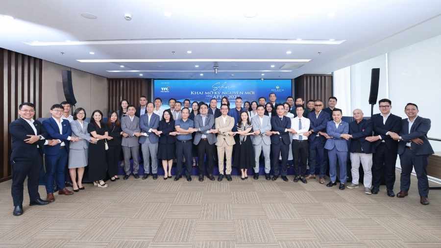 Tái cơ cấu tài chính làm nền tảng tăng trưởng