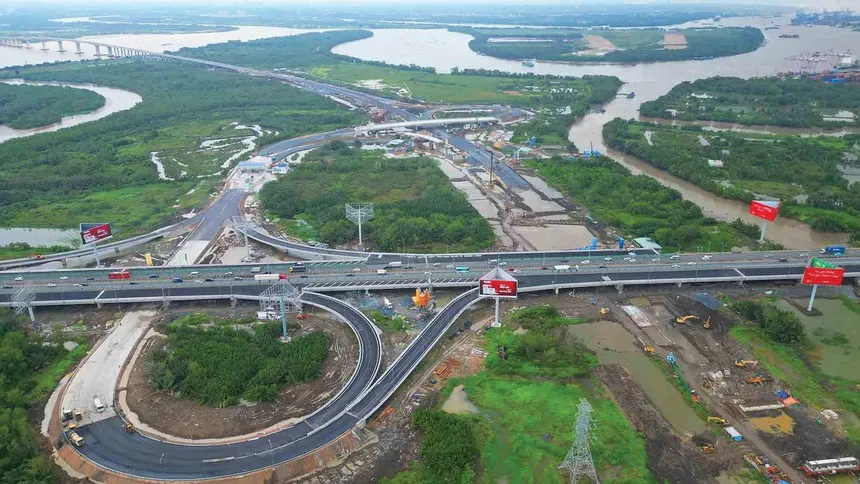 Bất động sản phía Nam đón sóng hạ tầng